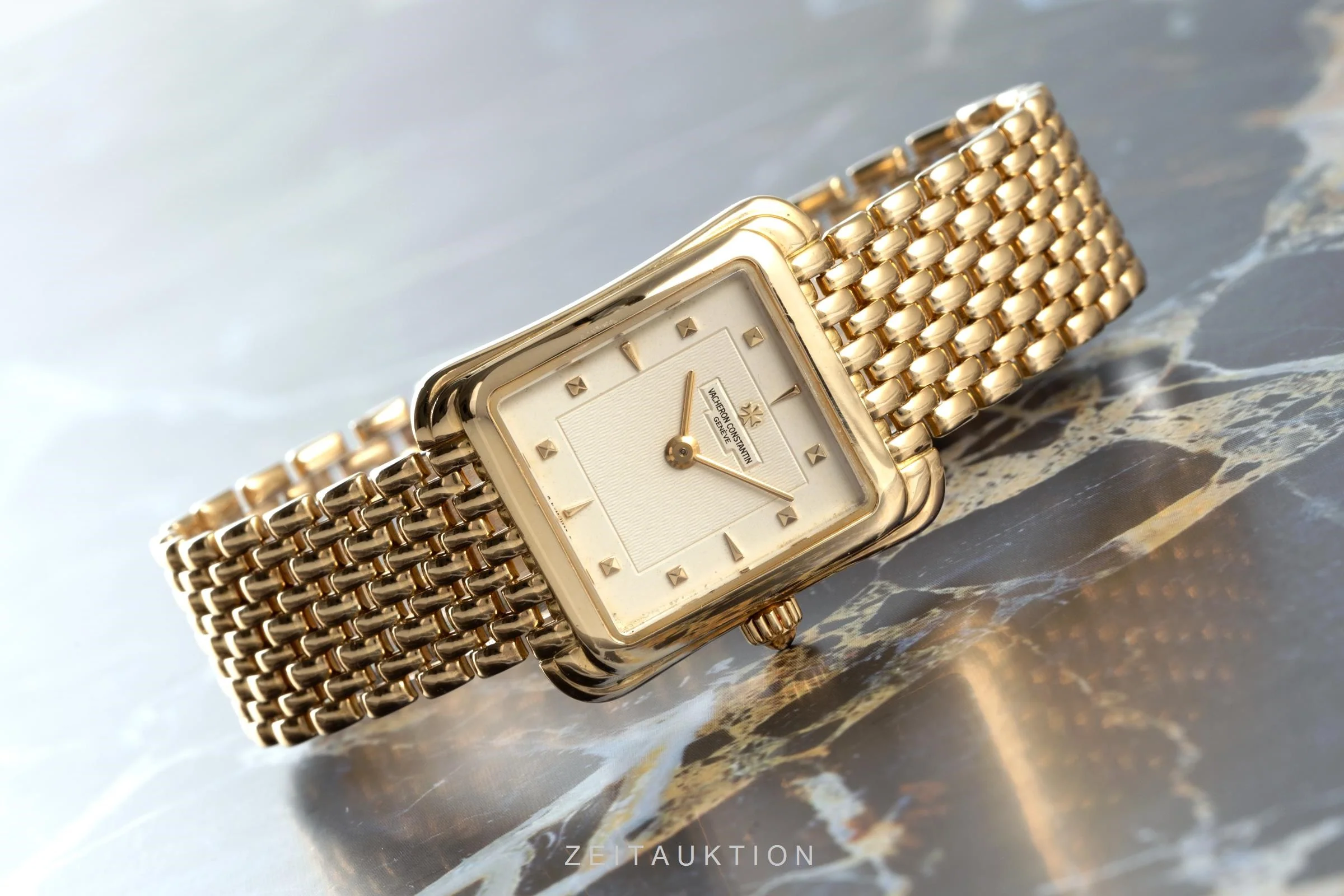 Vacheron & Constantin Toledo 18 ct gold manual winding women's watch 11100  [2105415] - Image 2