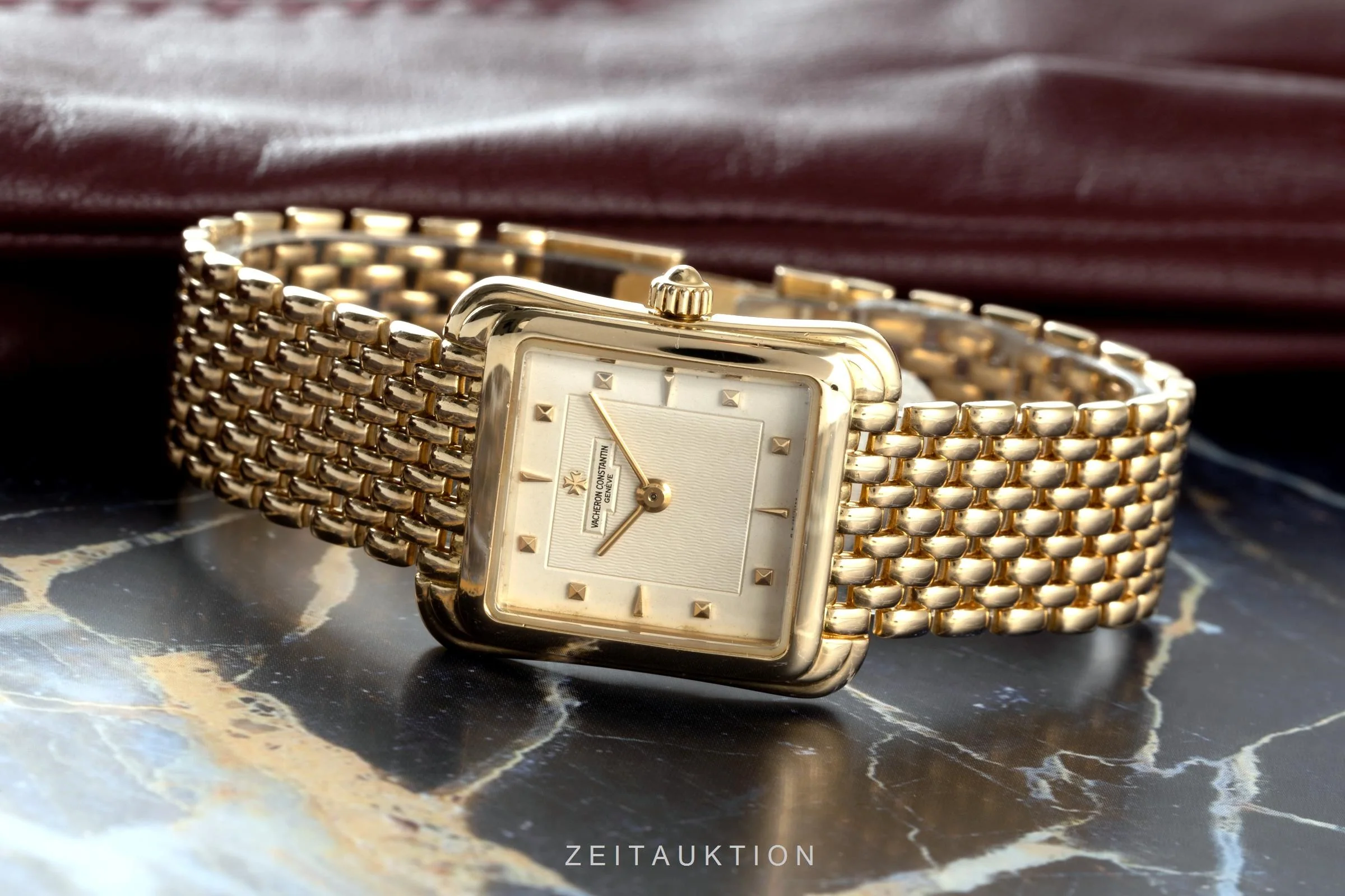 Vacheron & Constantin Toledo 18 ct gold manual winding women's watch 11100  [2105415] - Image 3
