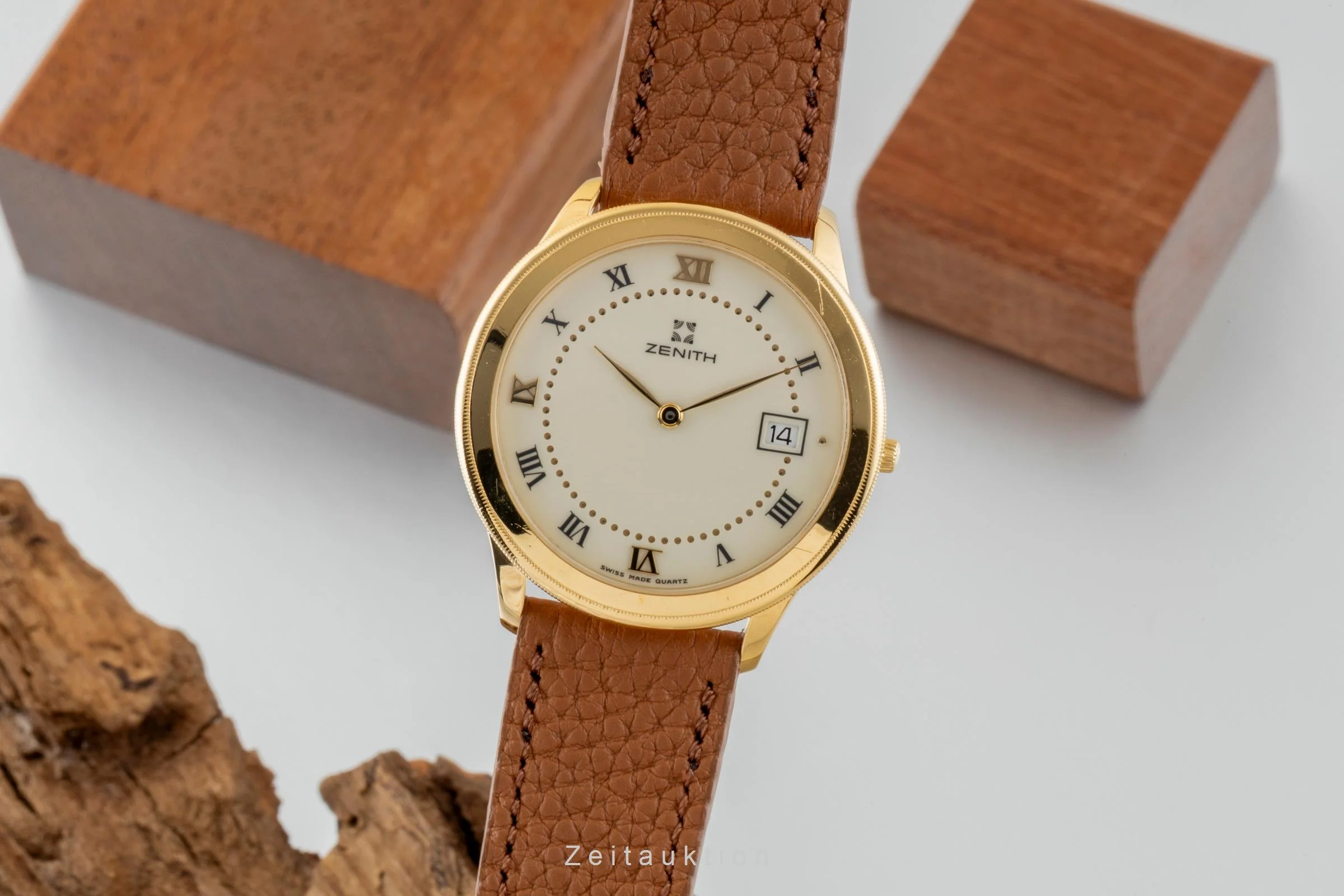 Zenith gilt-brass quartz men's watch 27.0100.385  [2600063] - Image 2