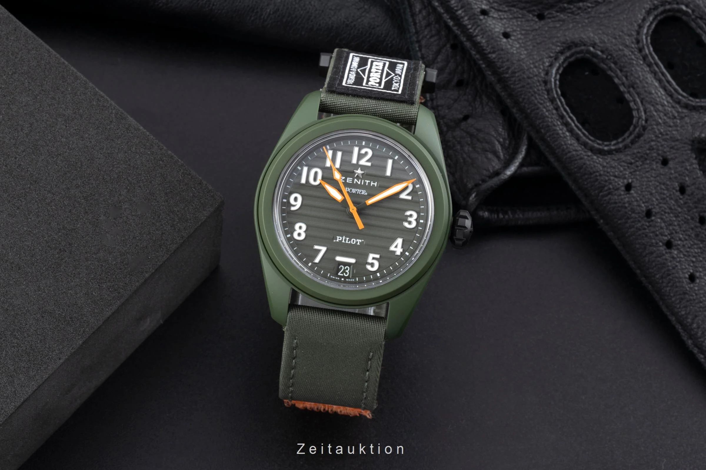 Zenith Pilot ceramic automatic men's watch 49.4001.3620/63.I001 LP: 12000EUR Limited  [2504677] - Image 4